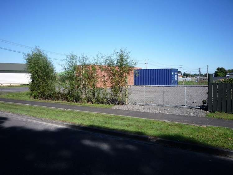 15 Wings Line Marton_8