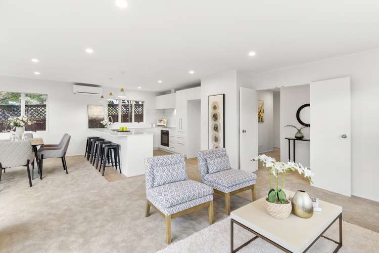 2/893 Beach Road Waiake_1