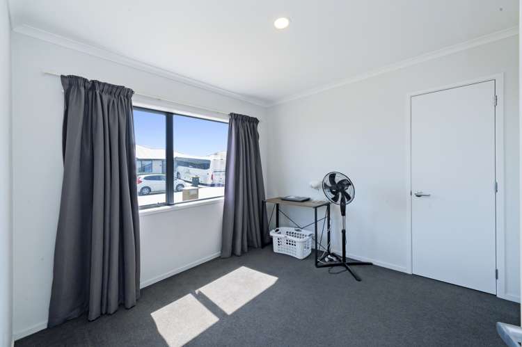 37 Limbrick Crescent Wigram_15