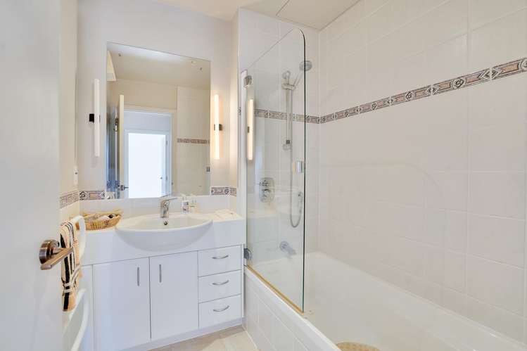 57 Waterside Cres Gulf Harbour_13