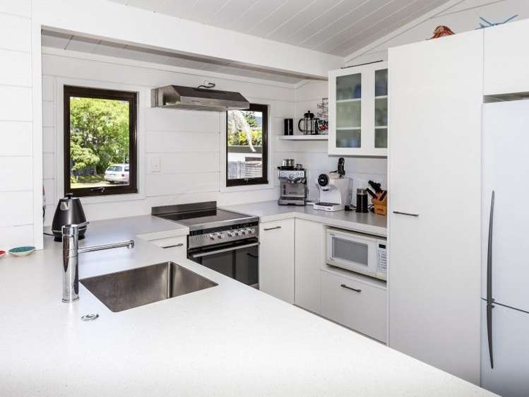 7 Courtney Close Pauanui_11