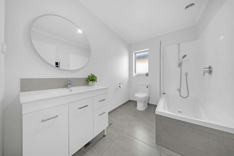 14 Whareatua Avenue Takanini_11