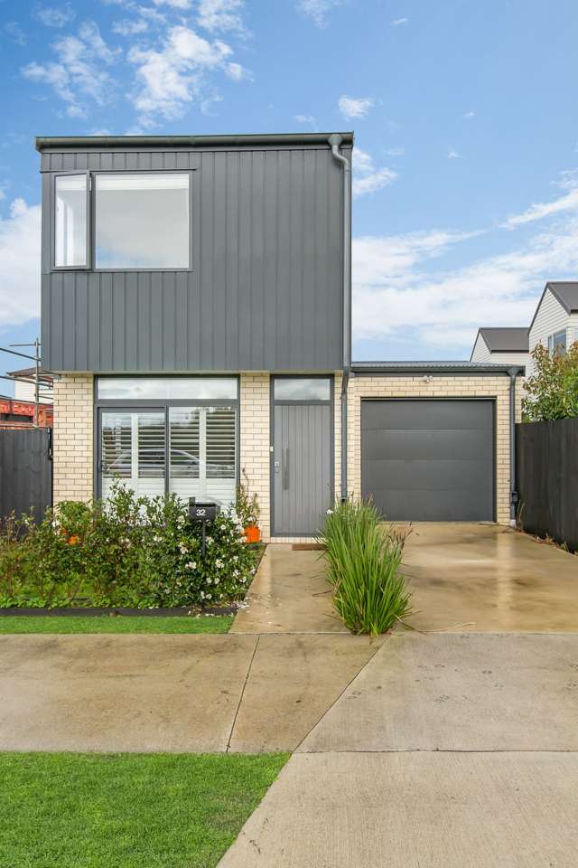 Modern Cozy Living in Karaka