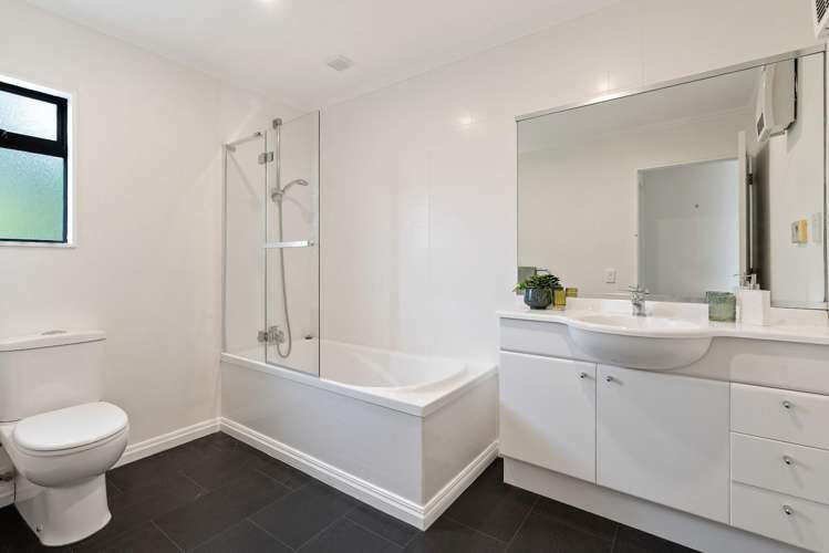 69 Joseph Banks Drive Whitby_8