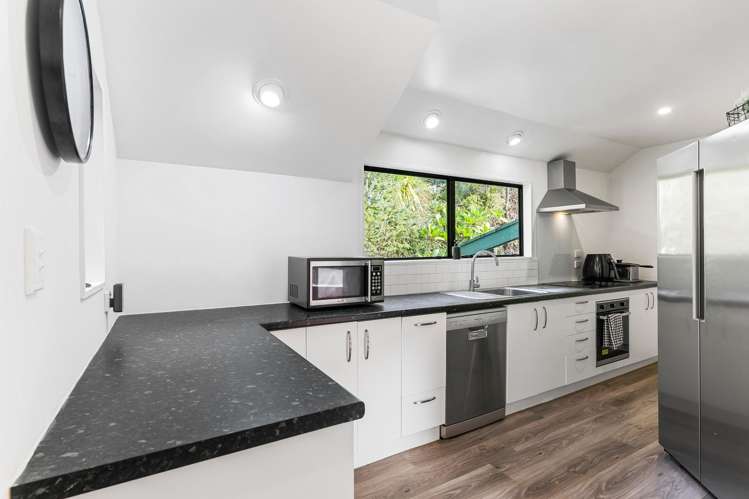 2/7 Almadale Place_5