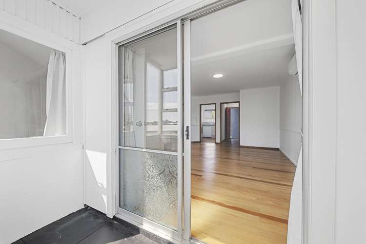 2/184 Powderham Street New Plymouth_12