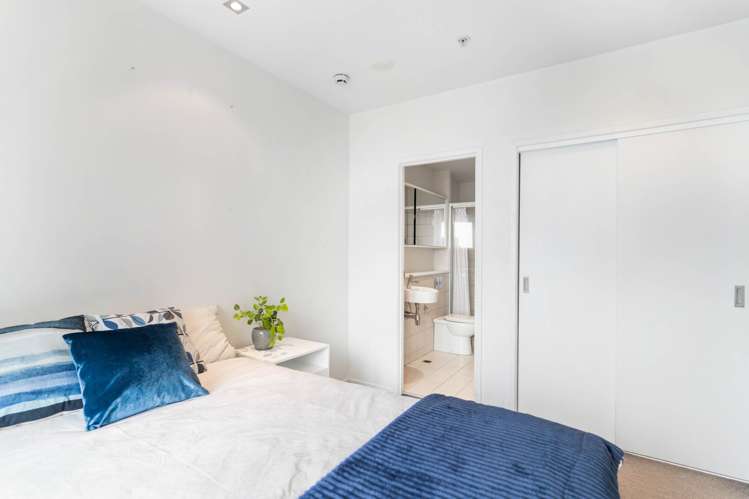 37B/16 Gore Street City Centre_7