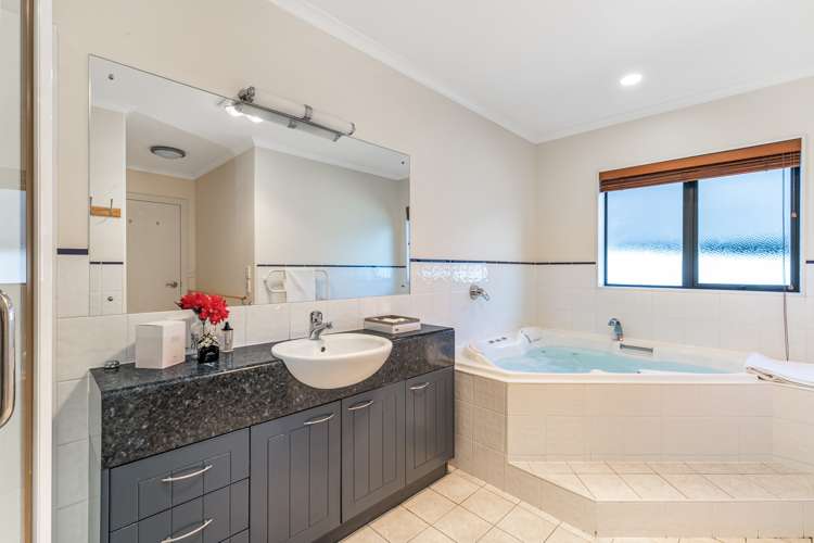 260 Hill Road The Gardens_12