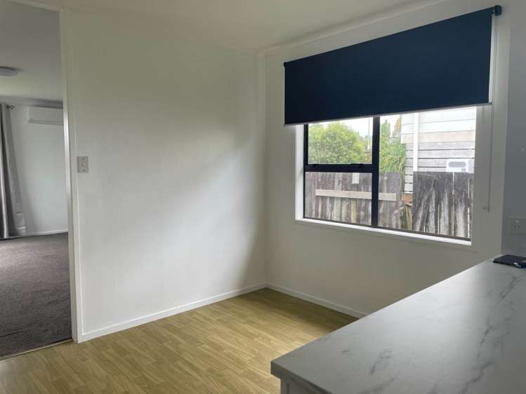 124 Solar Road Glen Eden_2