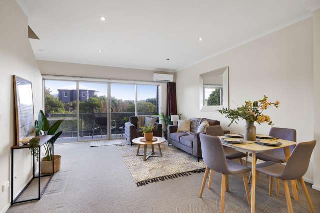 4/16 Ronald Street Strandon_4