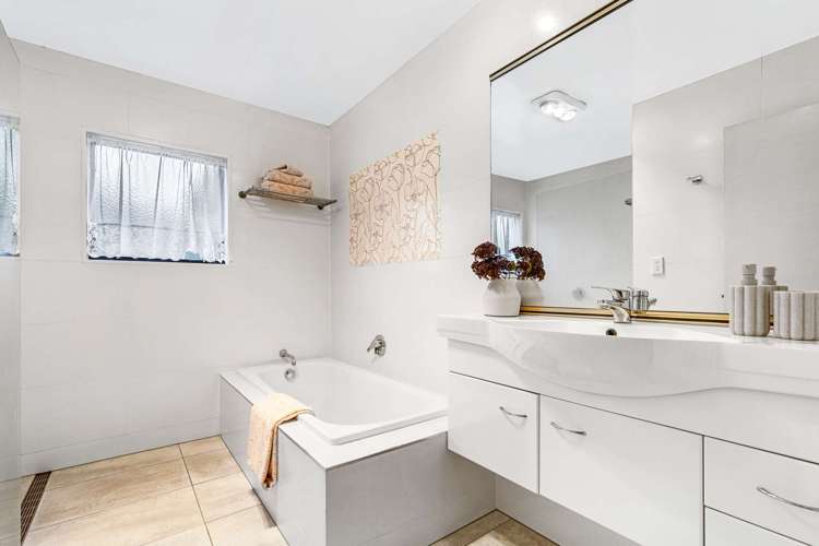 10 Gemini place_3