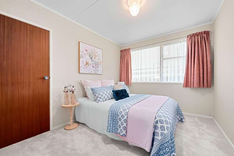 9 Ruapae Grove Trentham_12