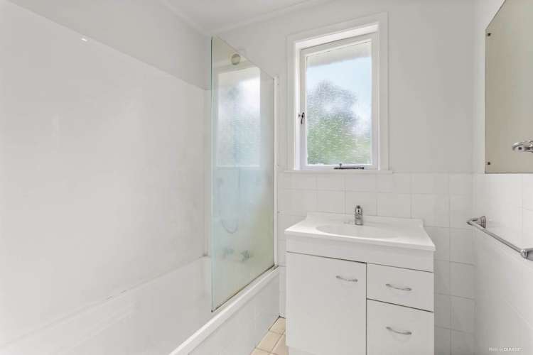 39 Laburnum Road New Windsor_12