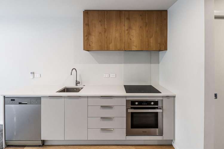 2/28 Fitzherbert Road 10629_1