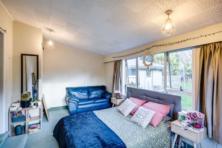 14 Veronica Avenue Marewa_12
