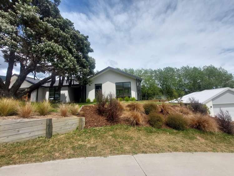 93 Sunningdale Drive Stoke_5