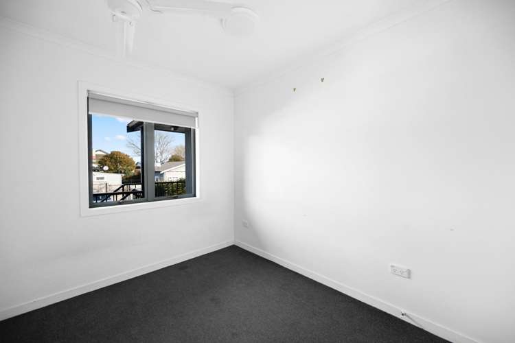 3 Chevalier Court 809 Heaphy Tce 1055_7