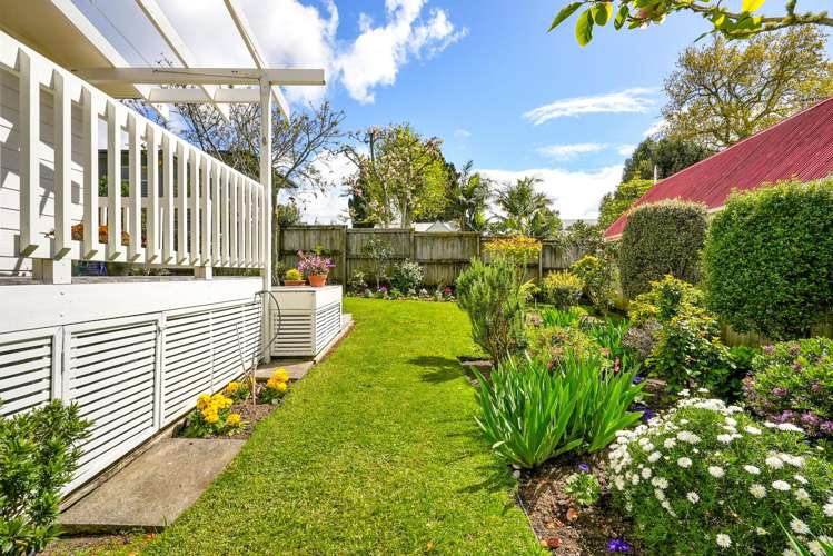 6 Luplau Crescent Cockle Bay_26
