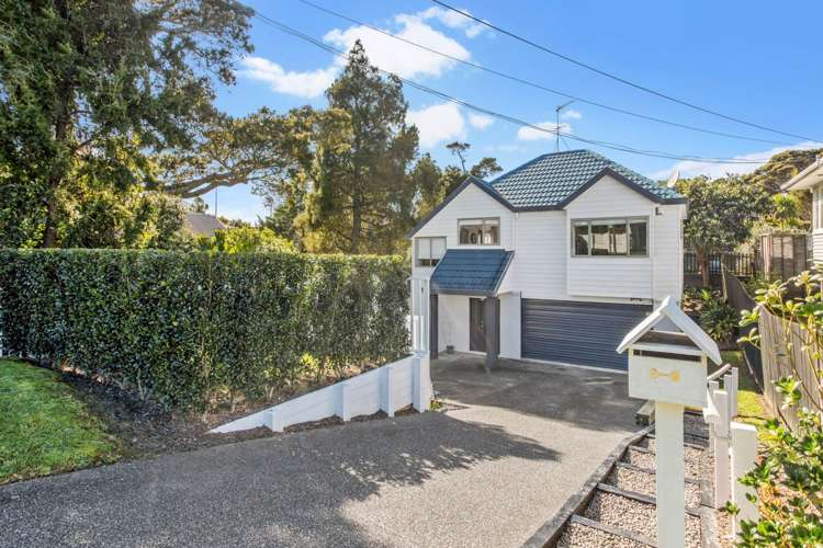 2/6 Seaview Avenue Northcote_11