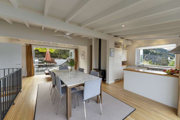 6 Matau Place Fernhill/Sunshine Bay_12