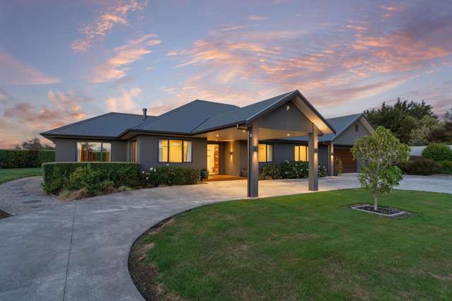 Privacy and Presence - Cashmere Oaks