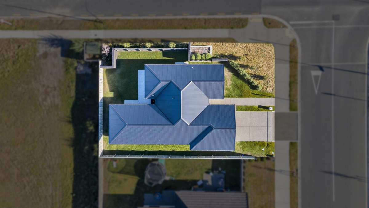 2 Edgar Way_4