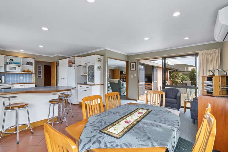 92 Amberley Avenue Highbury_7