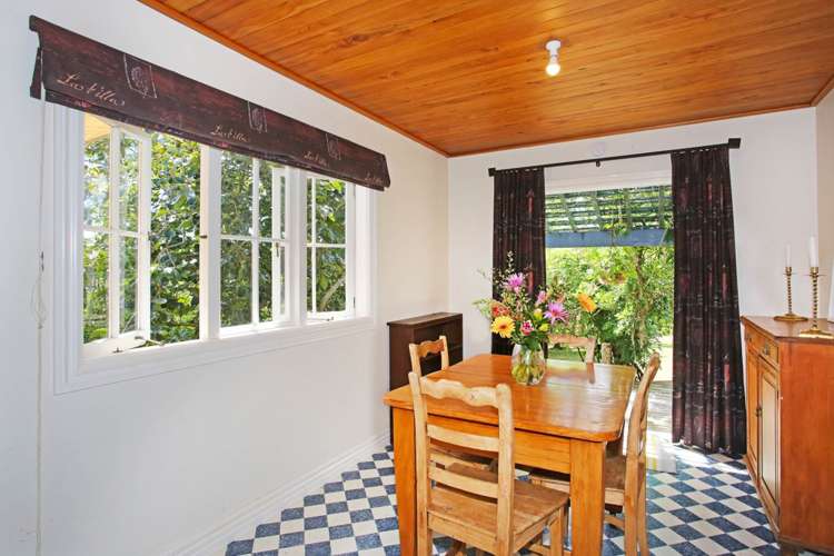 787 Runciman Road Runciman_2