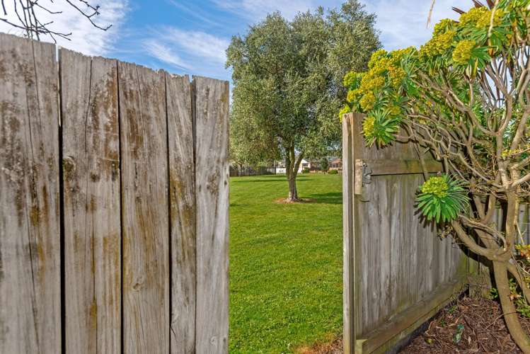 12 Ruru Avenue Lytton West_23