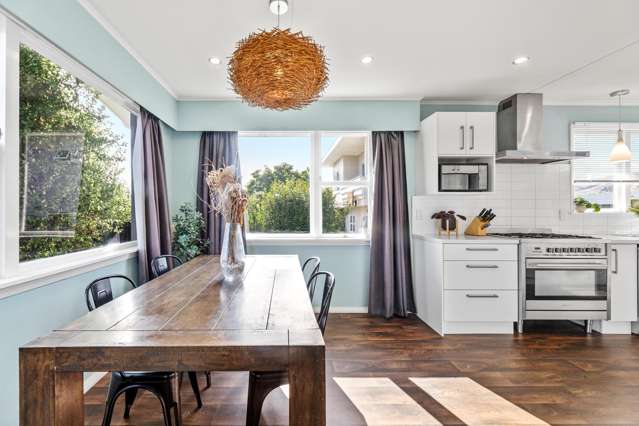 6 Newbourne Crescent Redwoodtown_3