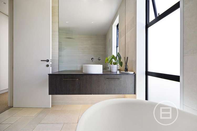 564 Aubrey Road Wanaka_18