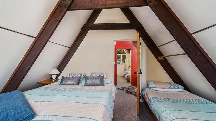 155f Okere Road Okere Falls_13