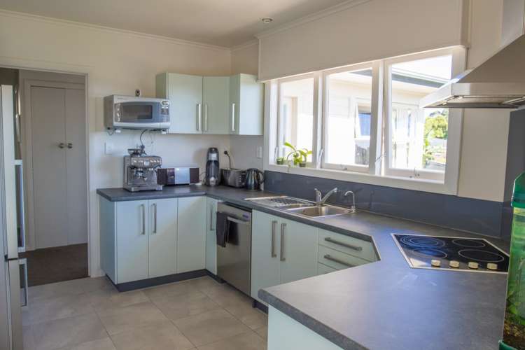 37 Mason Street New Lynn_6