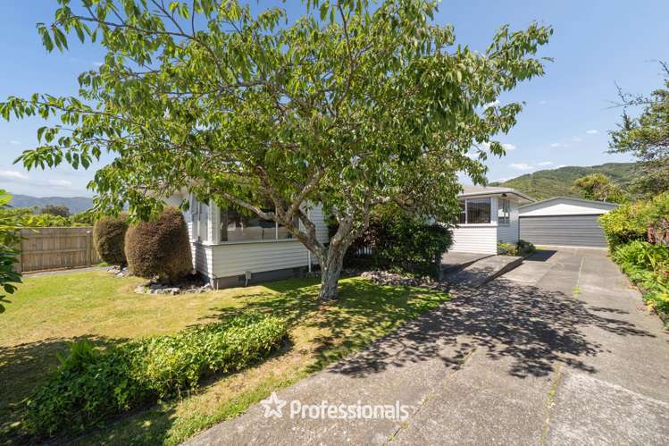 15 Wetherby Grove Wainuiomata_24