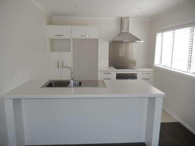 2 Ridgedale Crescent 2743_2