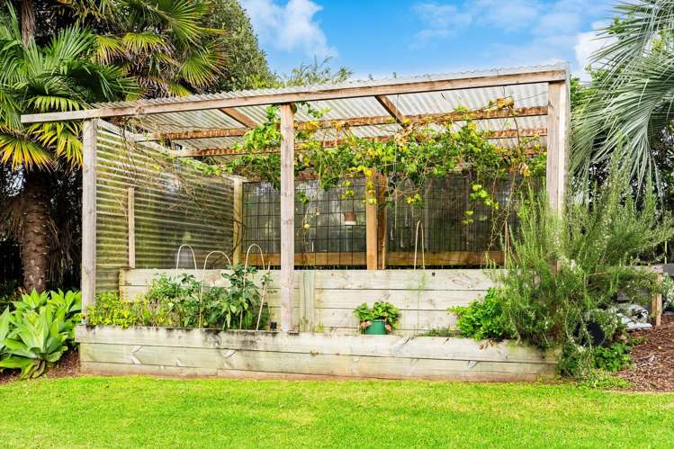 381 Cove Road Waipu_25