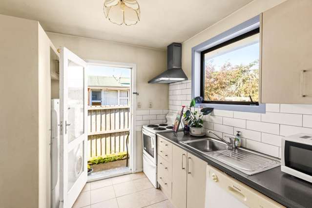 2/628 Cashel Street Linwood_4