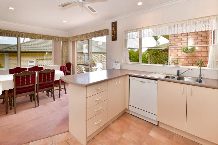 15 Kath Hopper Drive Orewa_8