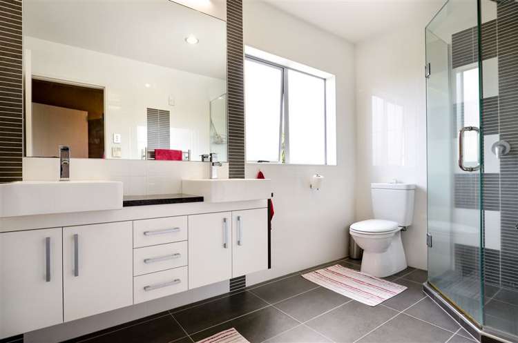 2 Lemon Grove Lane Greenhithe_21