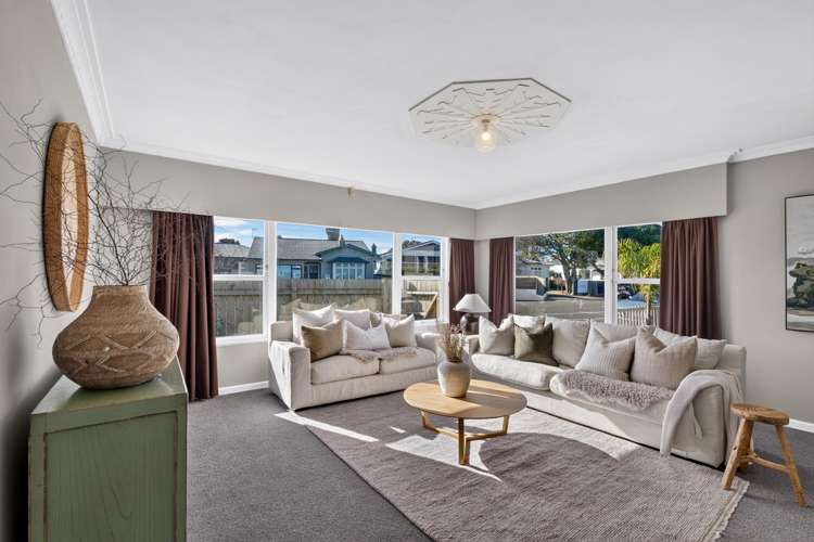 70 Nelson Crescent Napier South_1