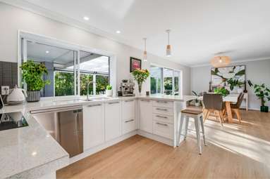 19 Esther Place_4