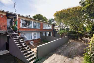1-7/63E Owairaka Avenue_2