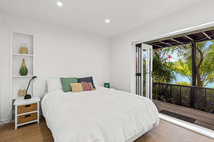 1184 Sandspit Road Sandspit_17