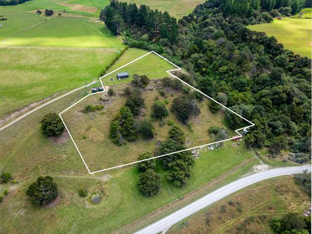 388 Ruakokoputuna Road Martinborough_1