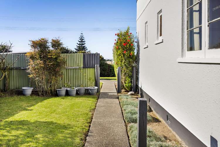 32 Leicester Street Patea_6