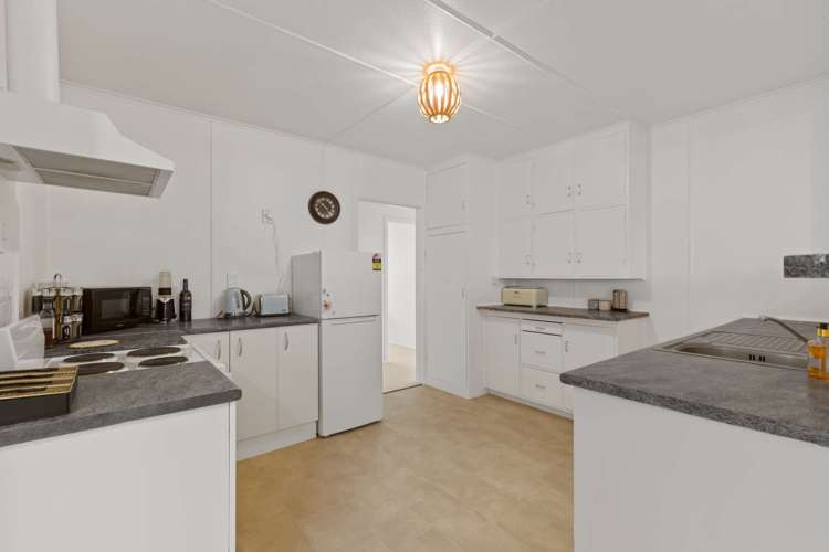 21 Elliott Crescent Owhata_4