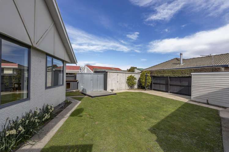 6 Oakley Crescent Hornby_19