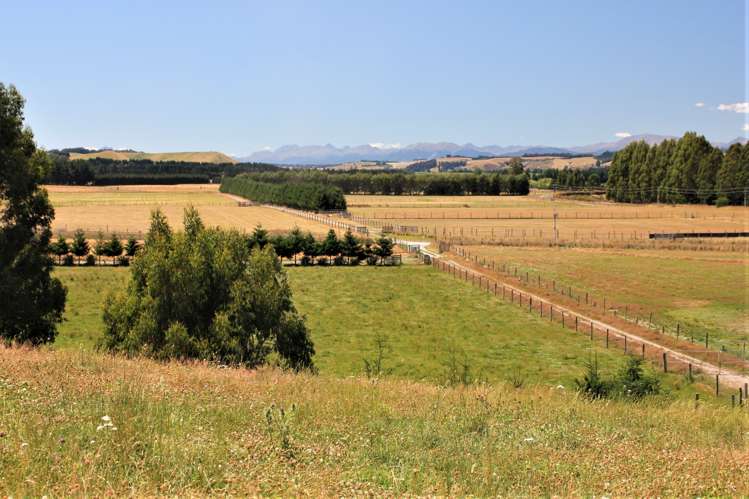 1398 Ramparts Road Manapouri_16