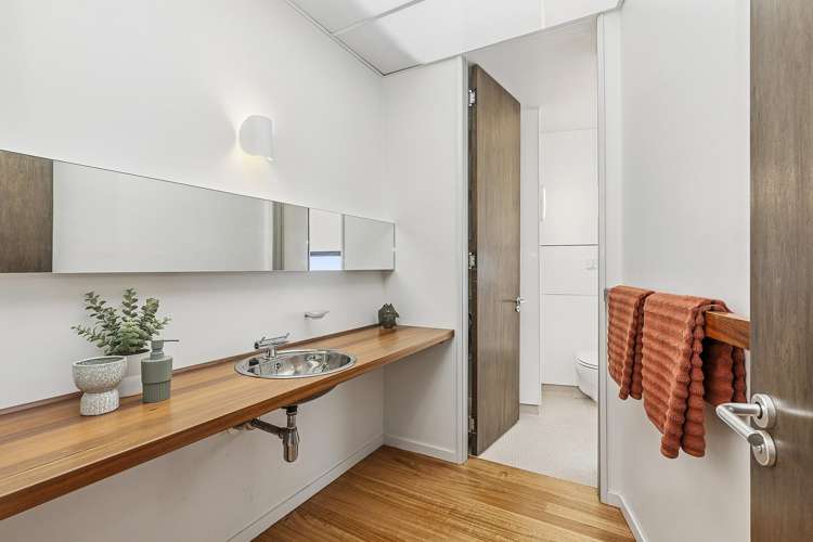 87 Marine Parade Seatoun_14