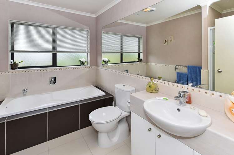 9 Girvan Terrace Wattle Downs_10